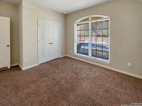 3rd image of 707 Gallorette Bluff