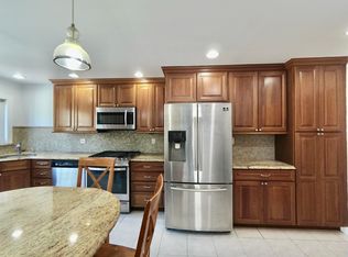 206 Front St, Secaucus, NJ 07094