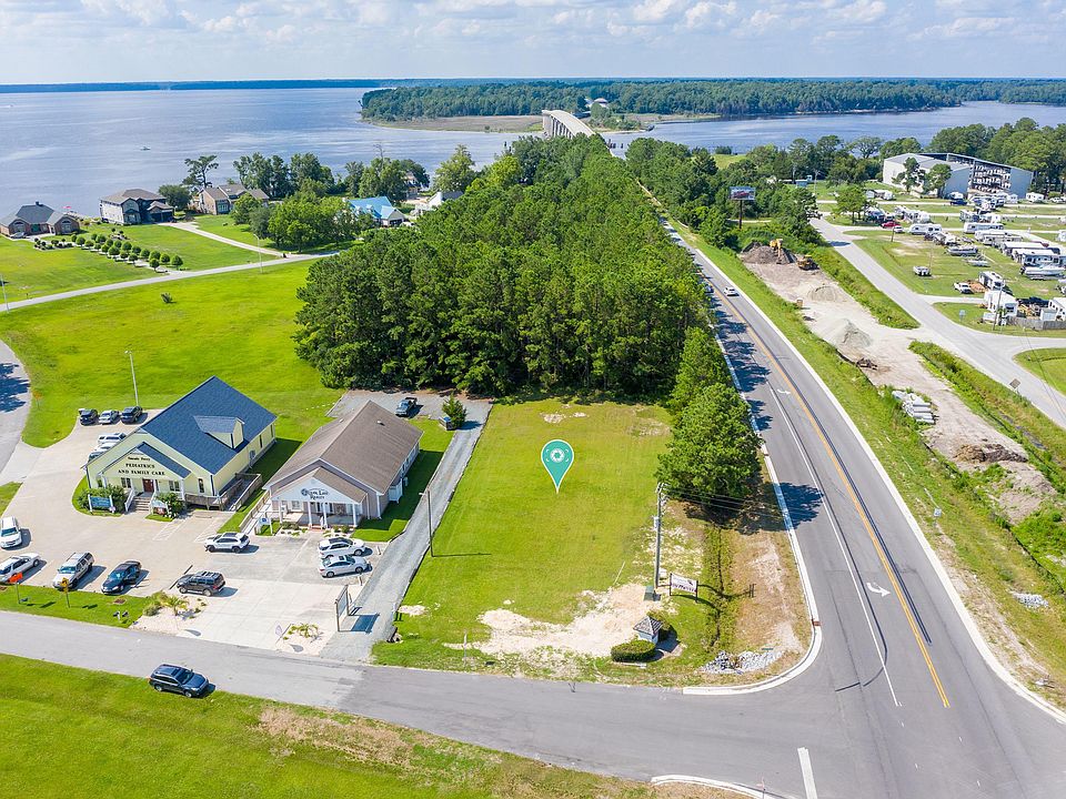 1st image of 102 Lakeside Dr