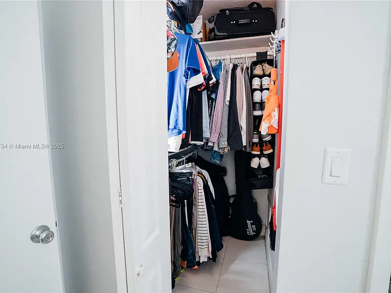 7901 SW 64th Ave #6 — Photo 17