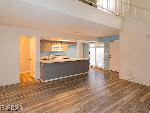 5th image of 1858 Mimosa Ct