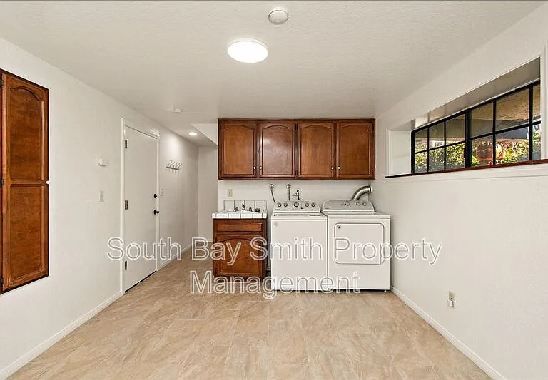 227 S Irena Ave #4 — Photo 31