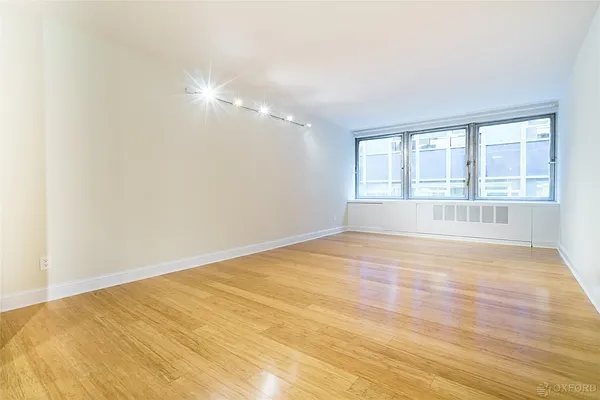 Rented by Oxford Property Group | media 27