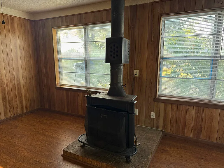 4594 Bus Hwy #287 — Photo 3