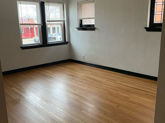 2nd image of 6420-6422 Hampton Ave #6420