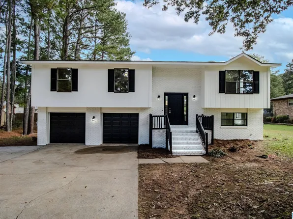 1817 Robinhood Dr, Oxford, AL 36203