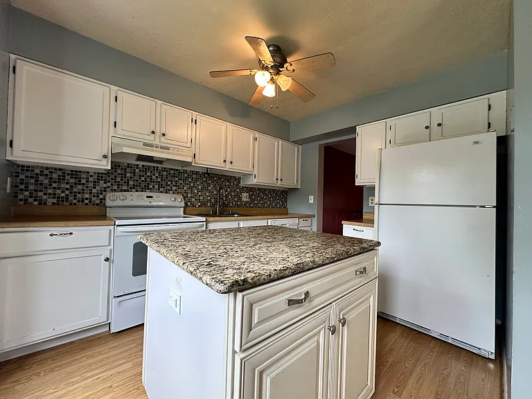48 Stoneway Pl — Photo 32