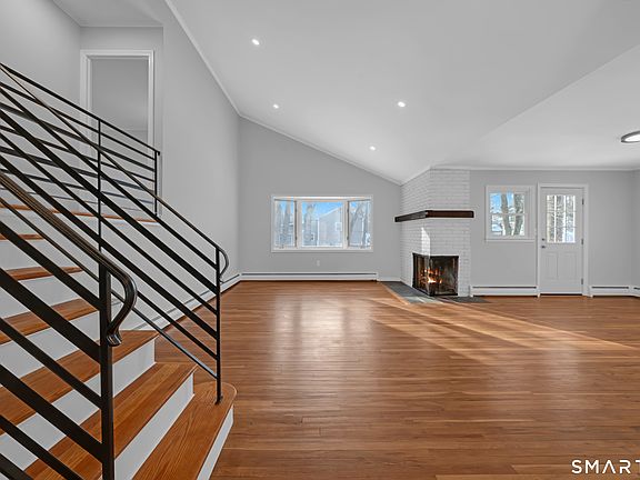 5th image of 25 Hilldale Road