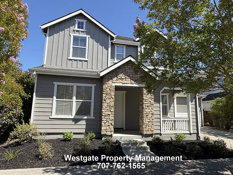 1708 Southridge Dr — Photo 4