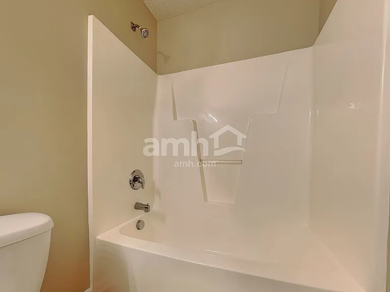 96 Imperial Dr — Photo 18