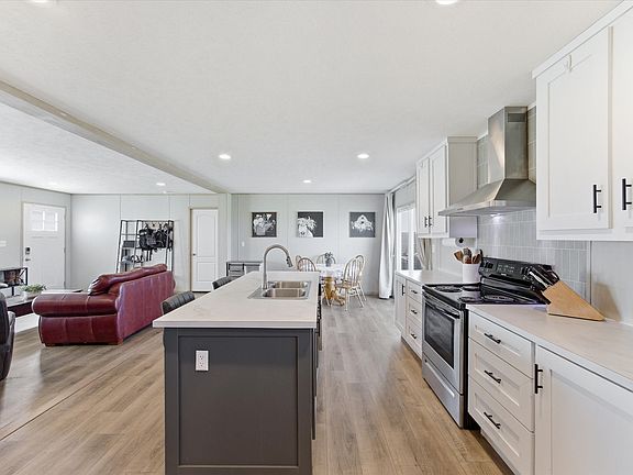 4th image of 341 Mesa Rdg