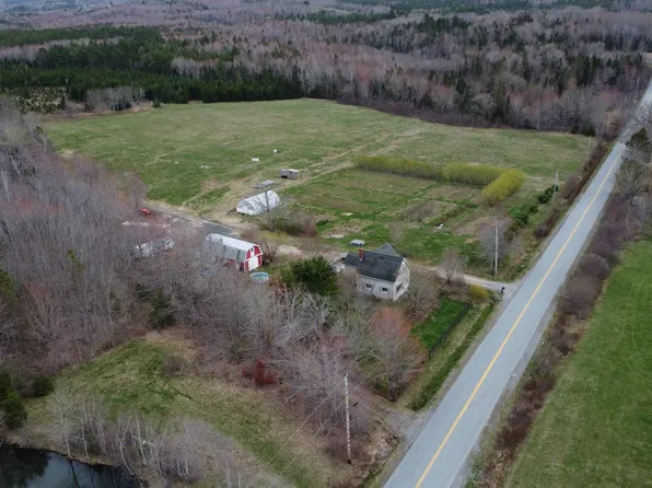 700 Farmington Rd, Lunenburg, NS B0R 1A0
