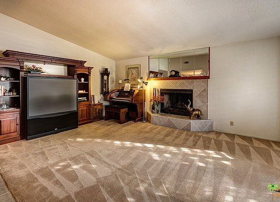 Vaulted Cieling