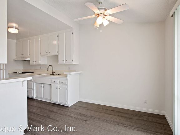 3rd image of 918 11th St APT 8