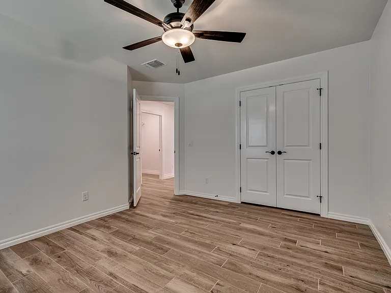 3241 Mangrove Dr — Photo 22