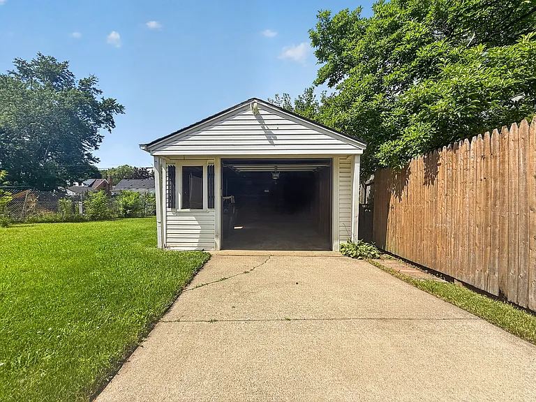 2507 Windemere Rd — Photo 31