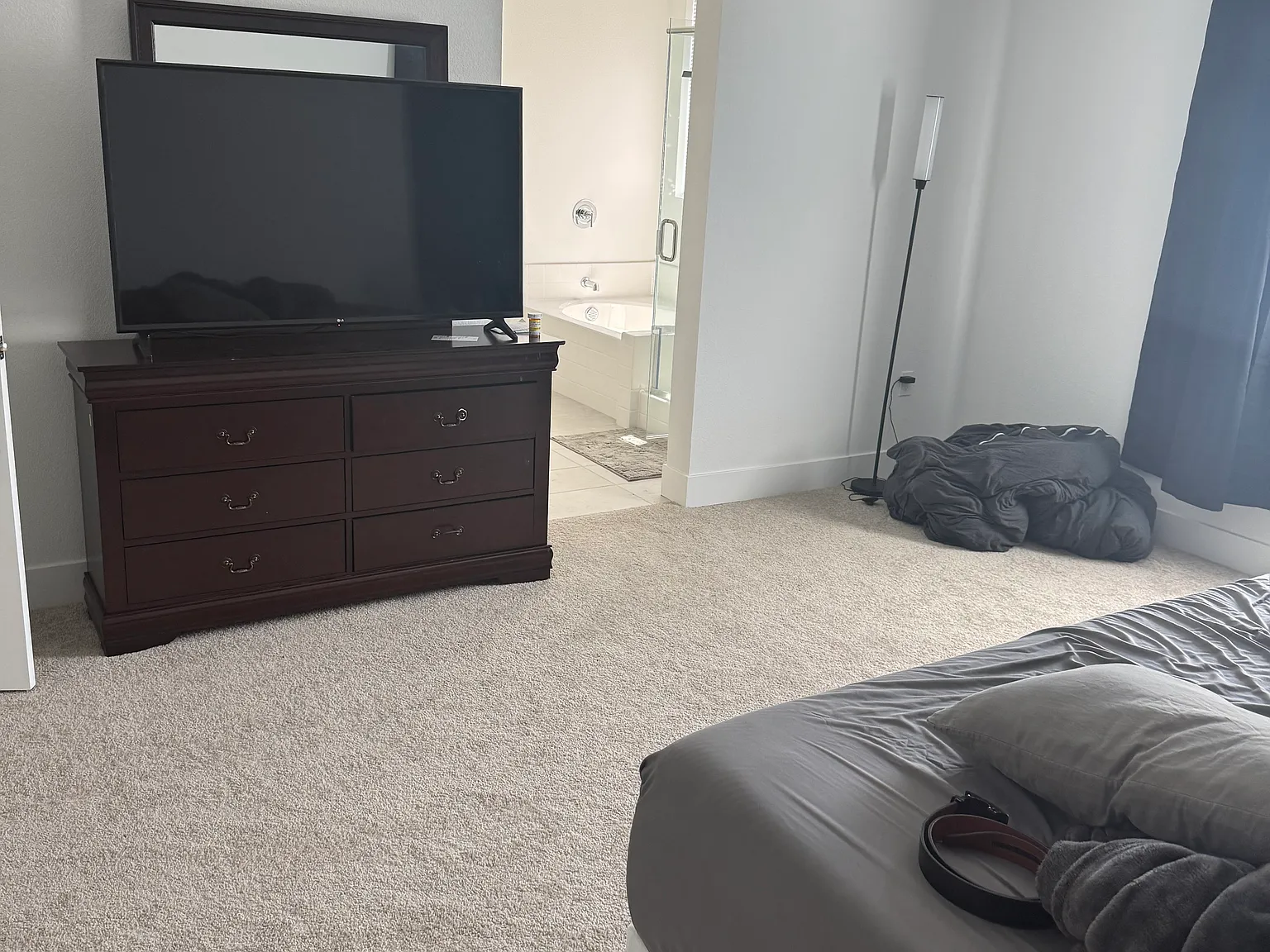4 bed, 2151 sqft, $4,000 — Photo 1