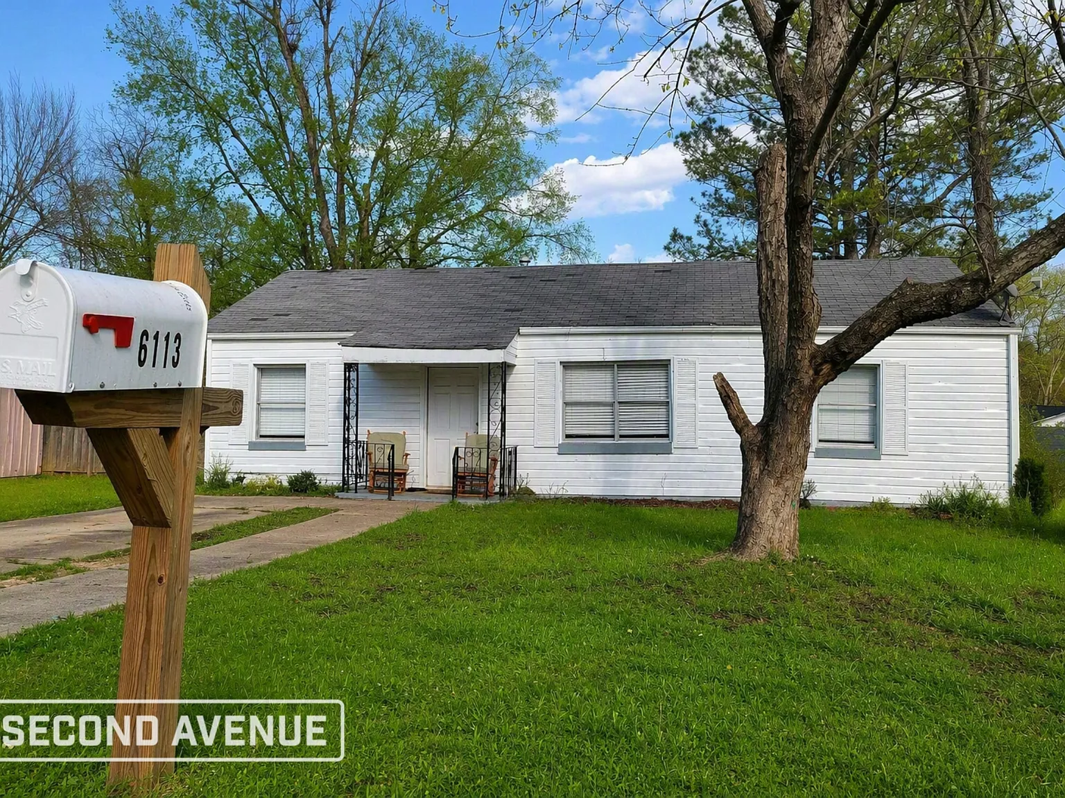 4 bed, 2.0 bath, 1142 sqft, $1,050 — Photo 1