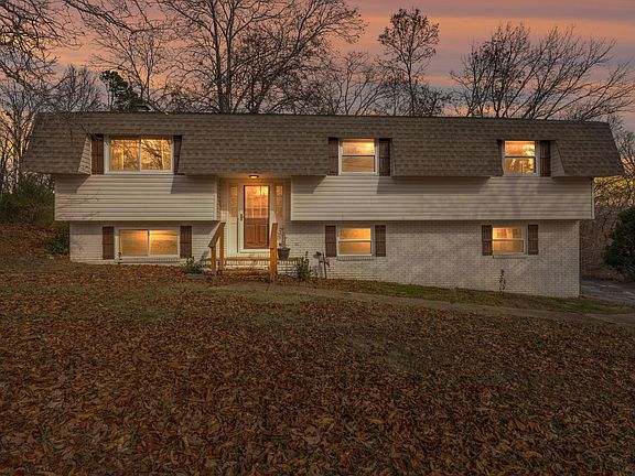 2nd image of 9307 Wyndover Dr