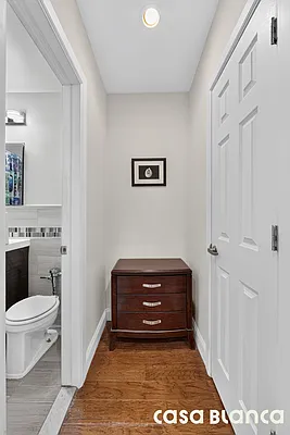 Bathroom, photo 1