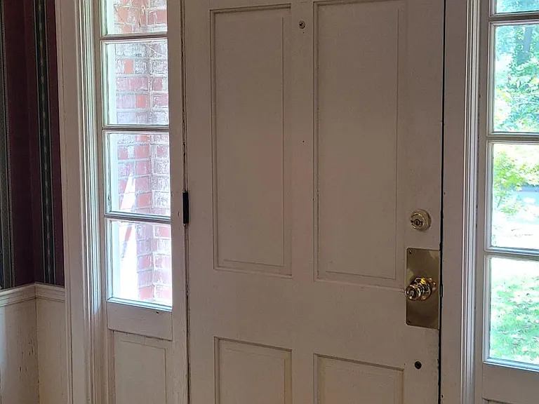 111 Fuller St — Photo 3