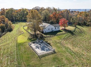 1400 Roy Sellers Rd, Columbia, TN 38401