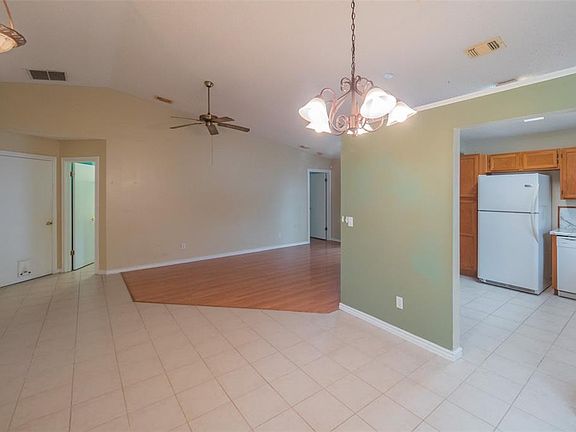 3rd image of 1941 Sheeler Oaks Dr