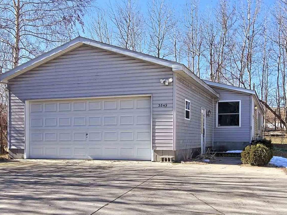 1st image of 3849 Brook Dr