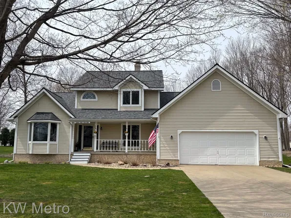 3409 Ambleside Dr, Flushing, MI 48433