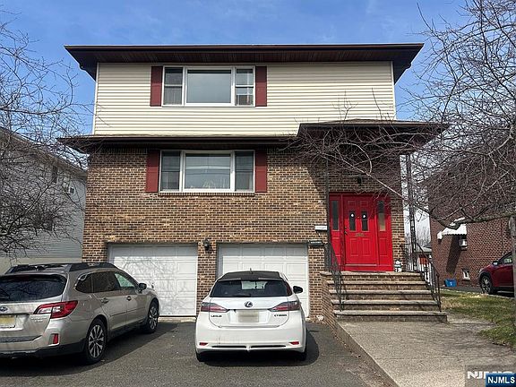 2nd image of 525 Stuyvesant Ave