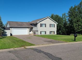 511 15th Ave W, Eveleth, MN 55734