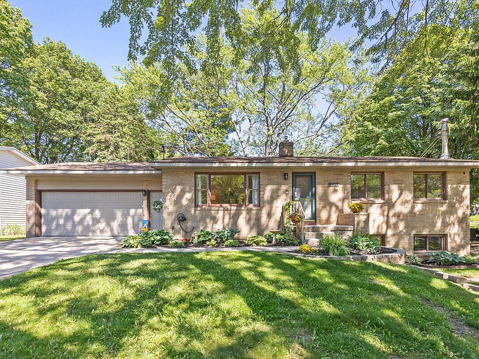 1st image of 5414 Newcastle Dr SE