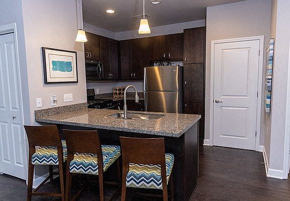 5th image of 1715 Lake Michigan Dr #2-202