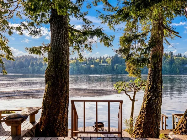 3048 Steamboat Island Road NW, Olympia, WA 98502