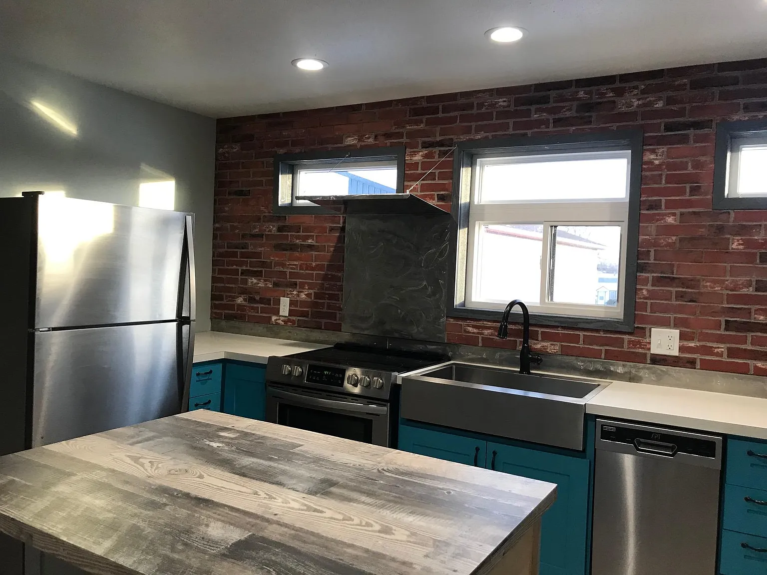 2 bed, 800 sqft, $1,215 — Photo 3