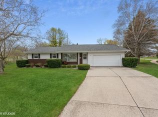 1602 Miriam Rd, Manitowoc, WI 54220