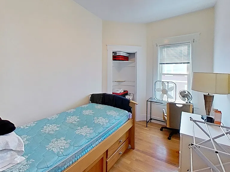 31 Plymouth St #3 — Photo 6