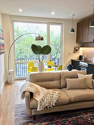 2nd image of 420 Tompkins Ave #4A