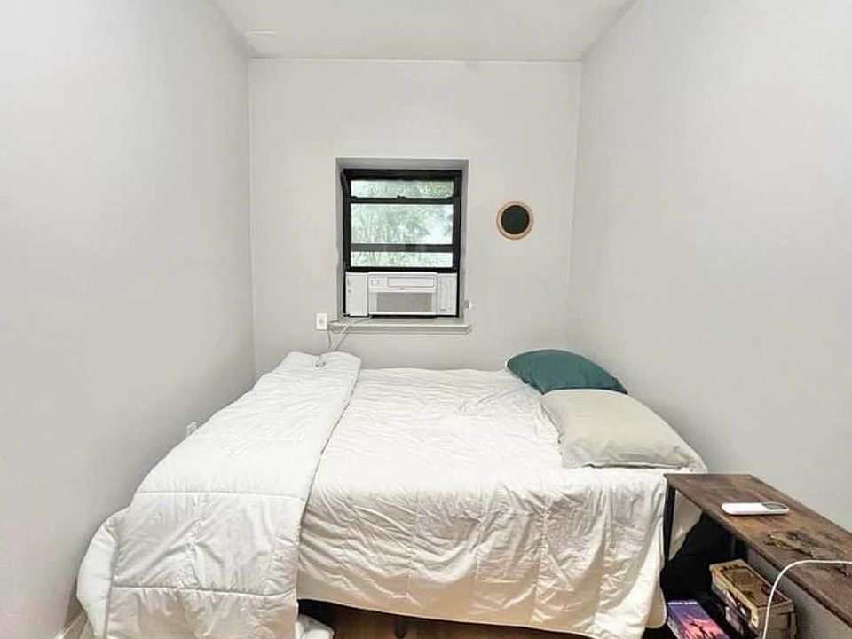 2nd image of 407 Chauncey St APT 3C