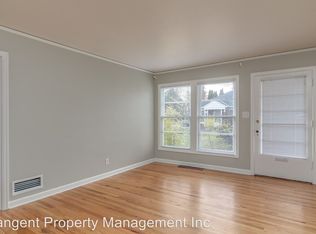 349 NE 3rd Ave APT 02, Hillsboro, OR