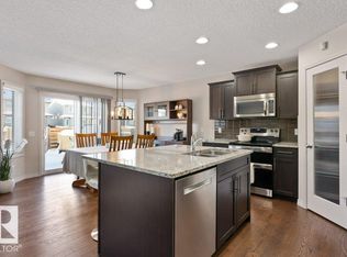 10612 97th St, Morinville, AB T8R 0B8