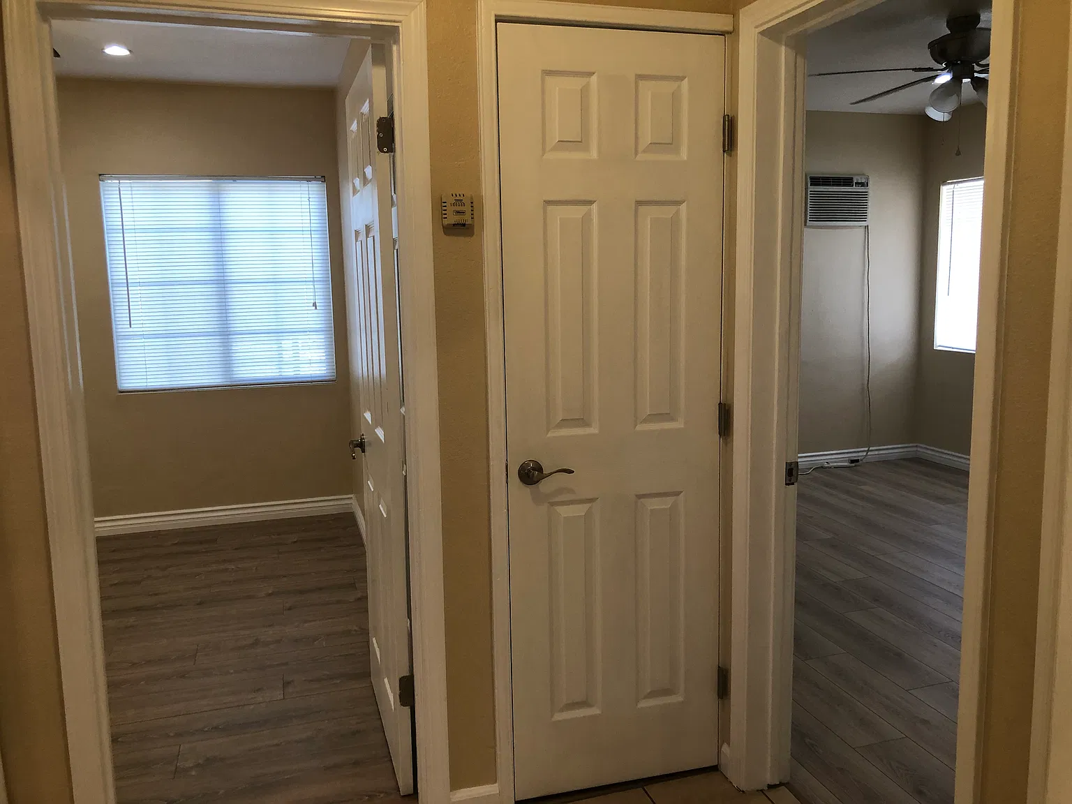 2 bed, 868 sqft, $2,300 — Photo 2