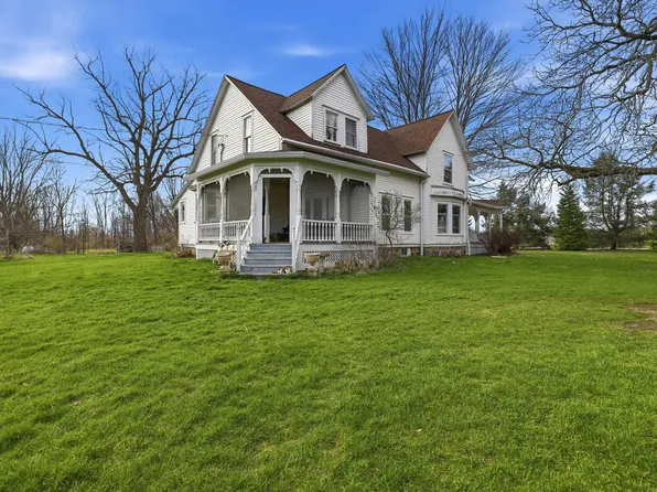 12286 Hart St NE, Greenville, MI 48838