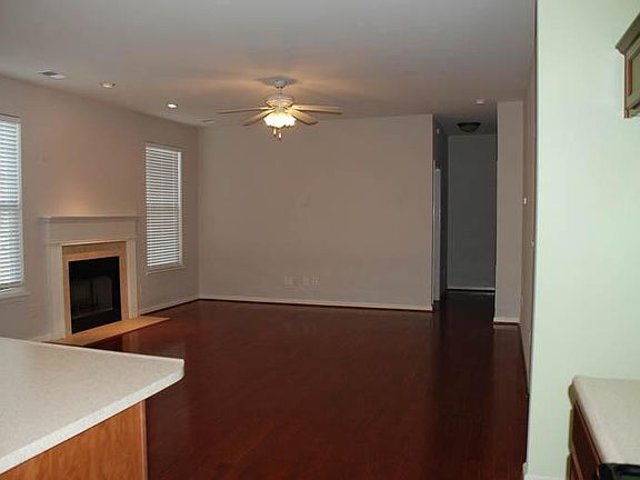5th image of 4413 Walnut Creek Dr
