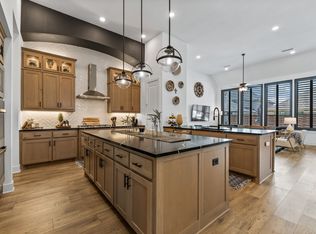 1828 Trotter Trl, Aubrey, TX 76227