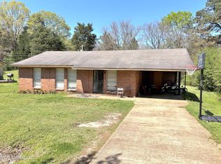 542 W Sanders Ave, Holly Springs, MS 38635