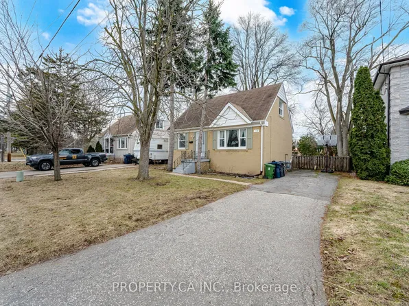 109 Pleasant Ave, Toronto, ON M2M 1M2