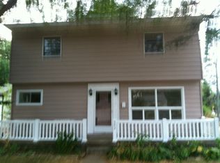 502 Schoolcraft St, Grand Ledge, MI 48837