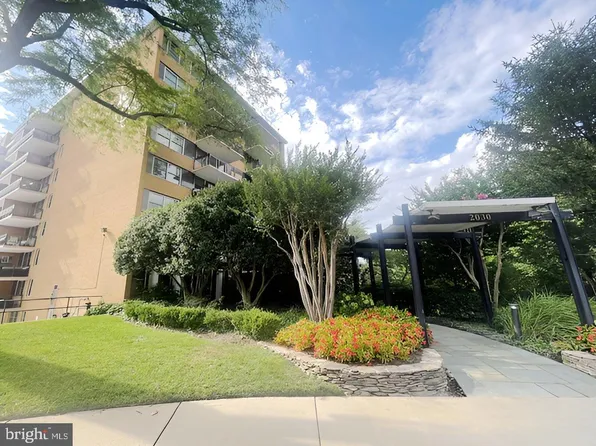 2030 N Adams St APT 208, Arlington, VA 22201