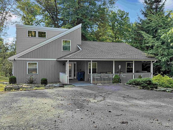 2nd image of 2535 Carribean Rd